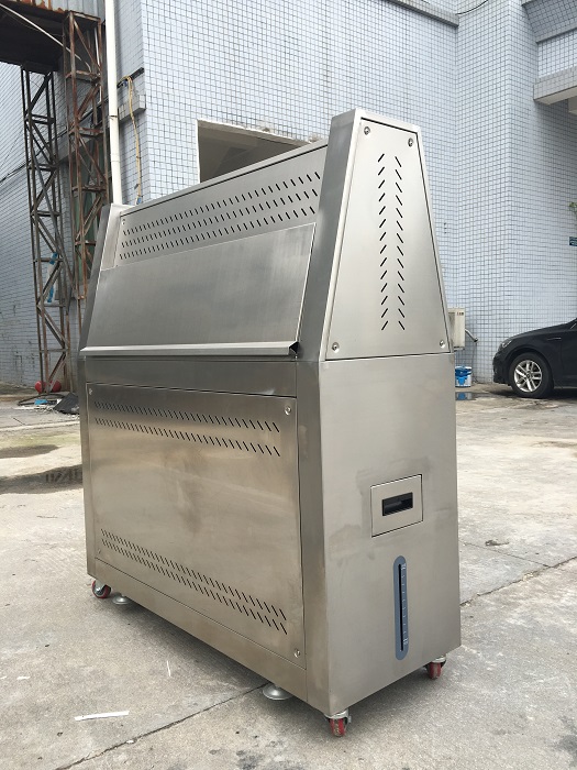 紫外老化試驗機(jī)側(cè)面圖
